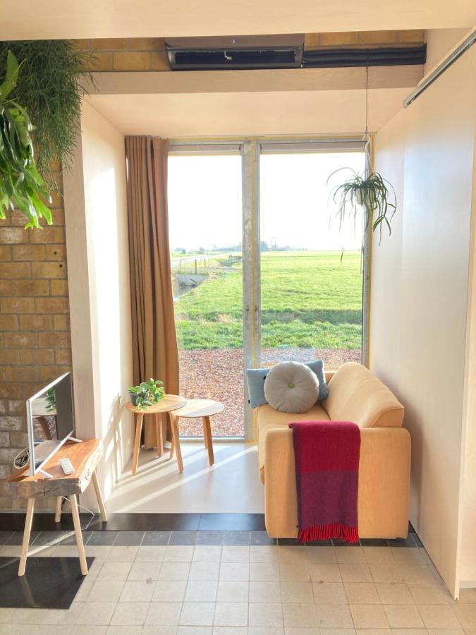 Tiny House Van Hoogspanning Naar Ontspanning Wirdum 外观 照片