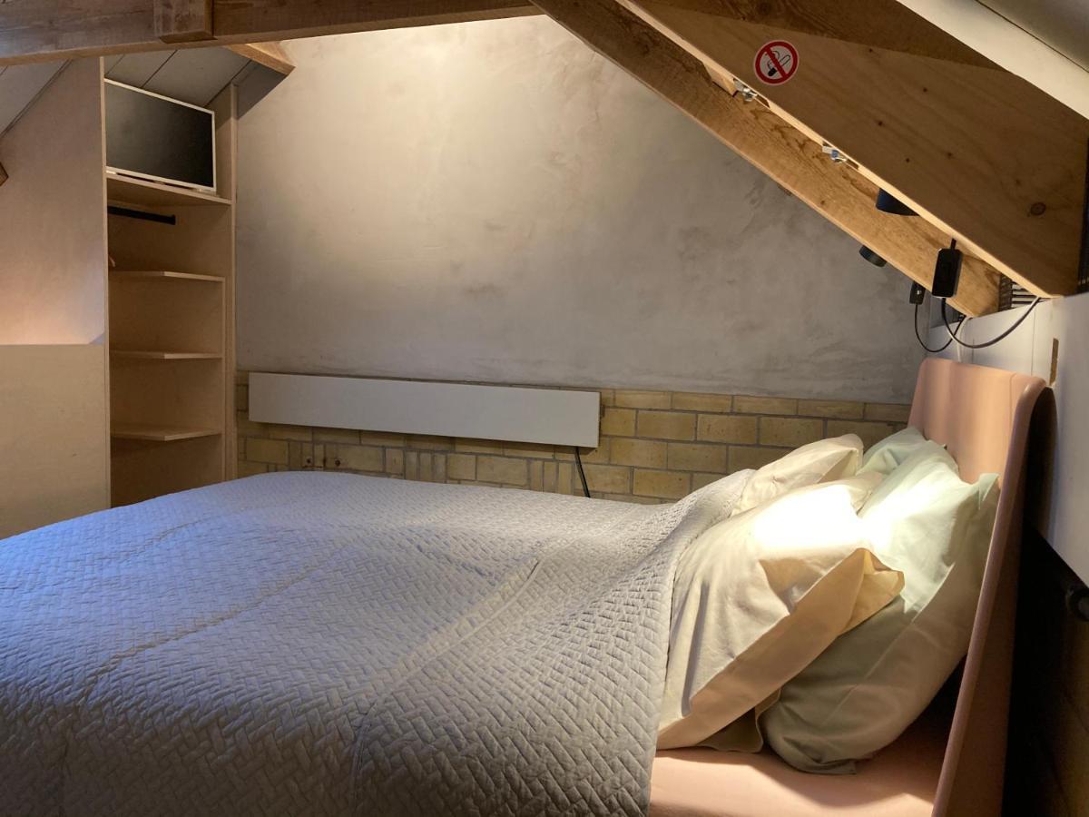Tiny House Van Hoogspanning Naar Ontspanning Wirdum 外观 照片